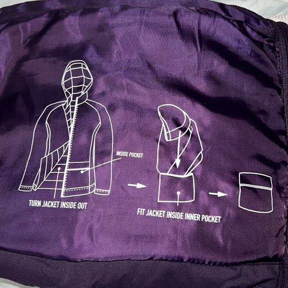 Grape Purple Lightweight Puff Jacket Women’s Size Large Packs into Pouch & Hood - Picture 3 of 14